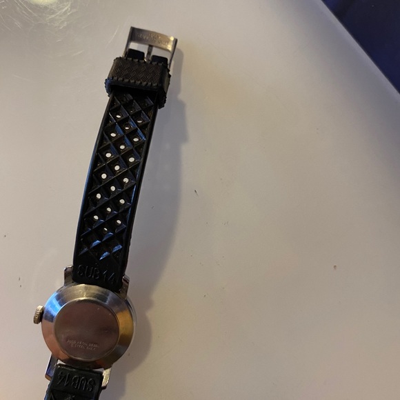 Need repair Vintage 1960s ‘Snoopy’ by ‘Timex’ Hand-Wind‎ Watch